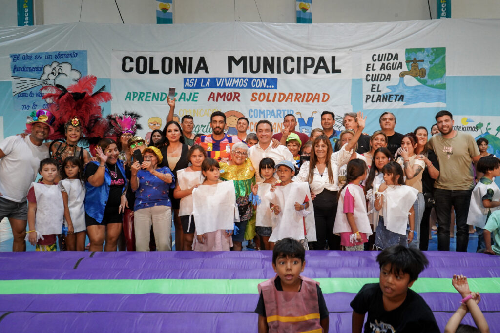 Varela: Pileta, acrobacia y batucada en el cierre de la colonia de verano municipal