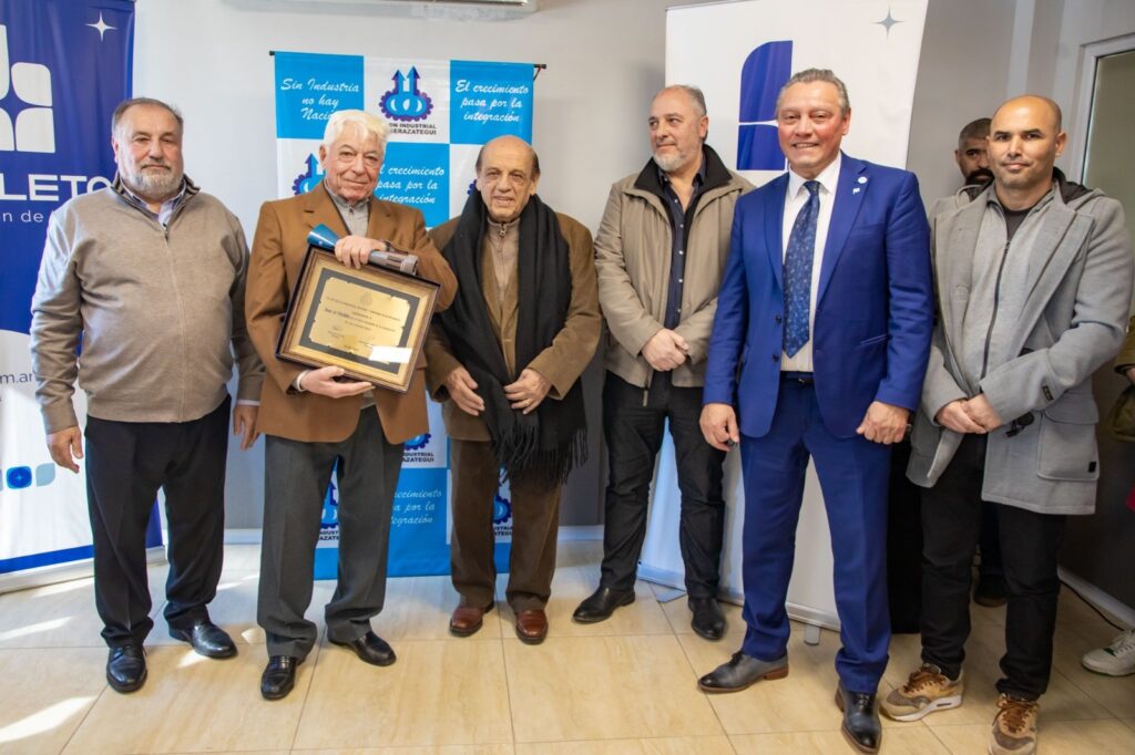 La Unión Industrial homenajeó a periodistas de Berazategui