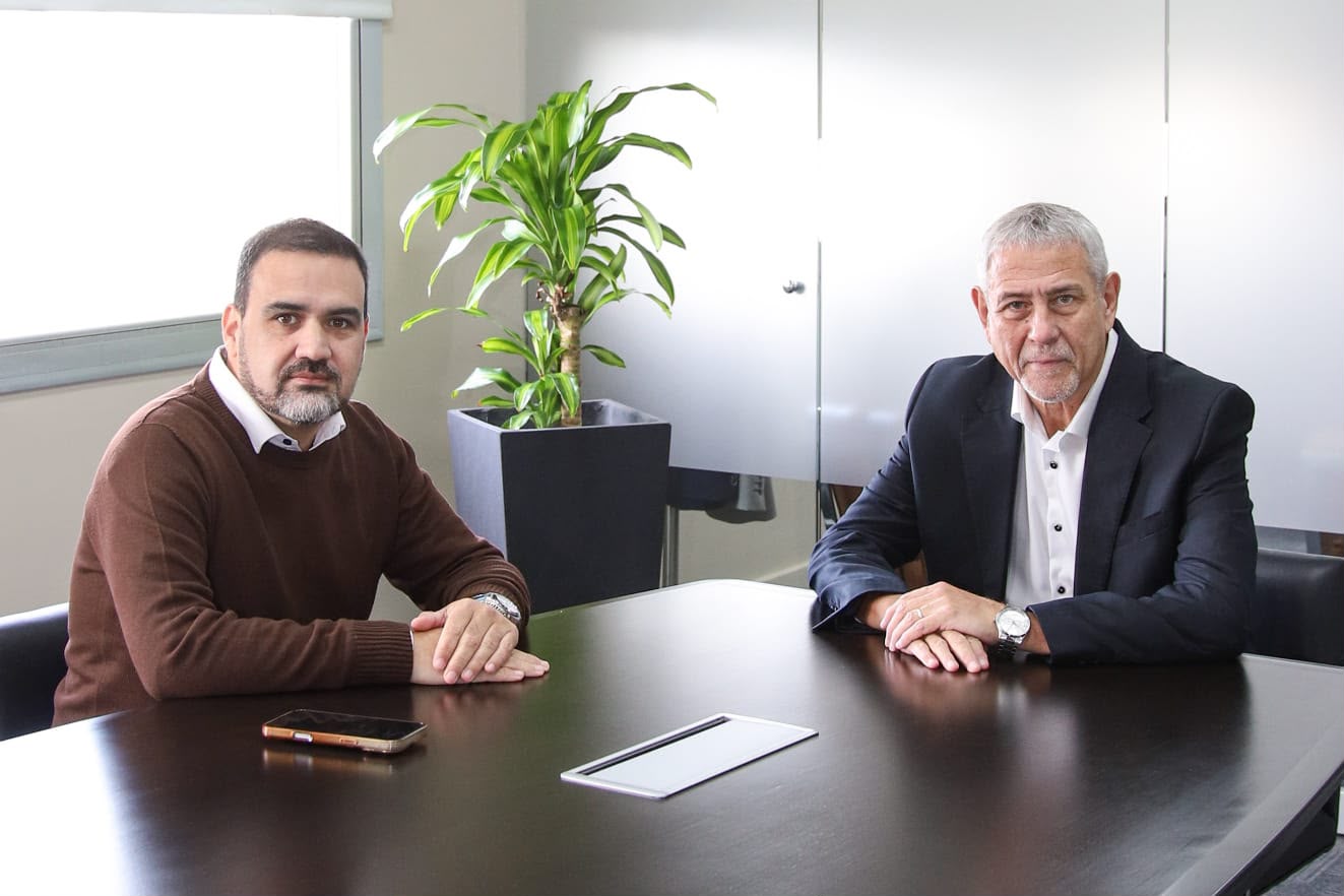 Fabián Luayza con Jorge Ferraresi: “Hay que rechazar el ajuste de Milei que sólo perjudica a los que trabajan y producen”